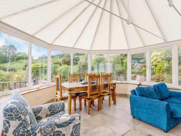 3 Bedroom Luxury Home, Hot Tub, Stunning Views Of Killin, Sitting On The River Dochart 外观 照片